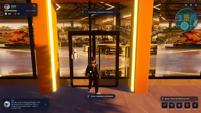 Lucas diante da porta do Laboratório de Robótica com o aviso Você chegou